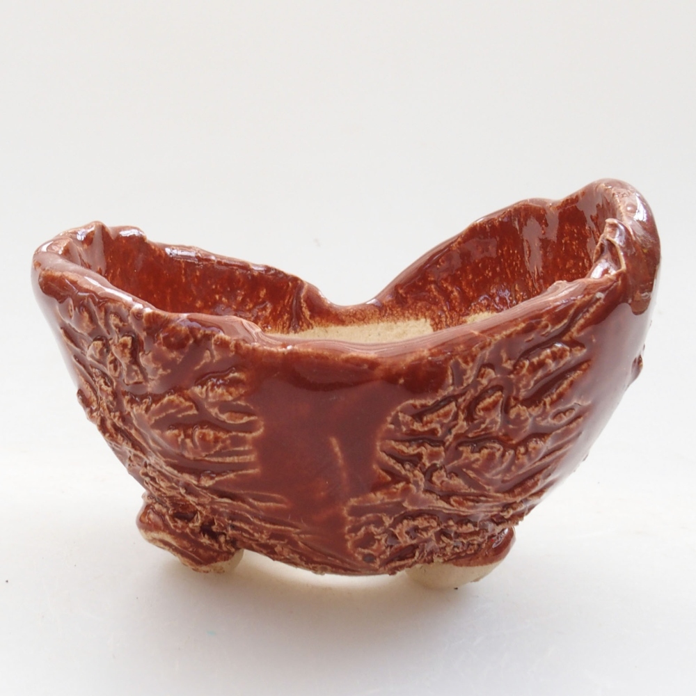 Ceramic shell 7,5 x 7,5 x 6 cm, color brown
