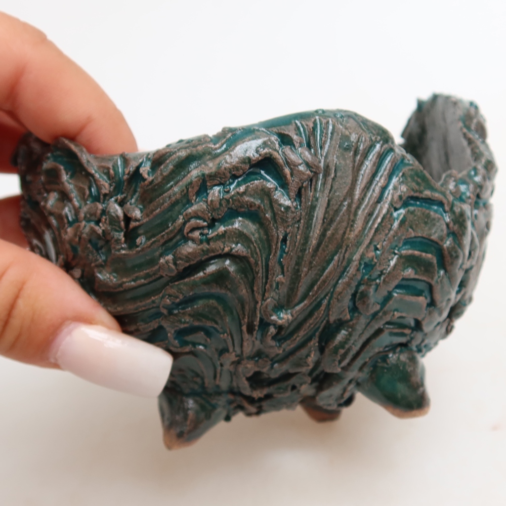 Ceramic Shell  10 x 10 x 8 cm, green