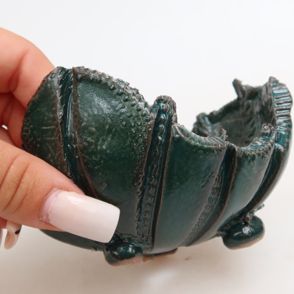 Ceramic Shell  10 x 10 x 6 cm, green
