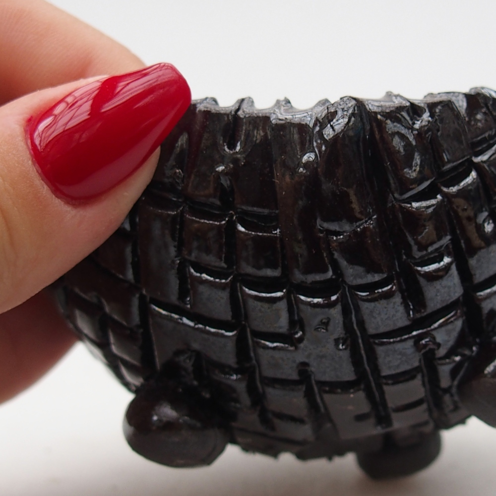 Ceramic Shell 8,5 x 8 x 5 cm , colour black