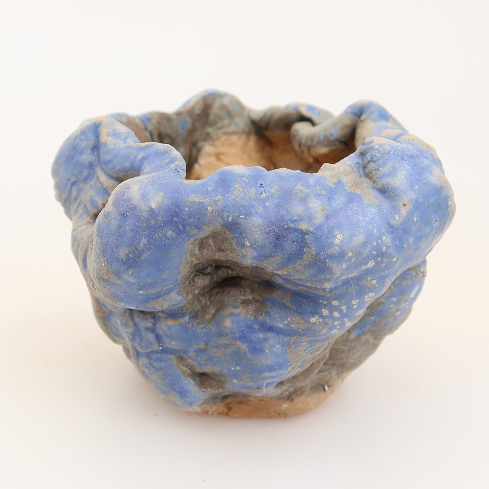 Ceramic Eggshell  5 x 4 x 5 cm, blue