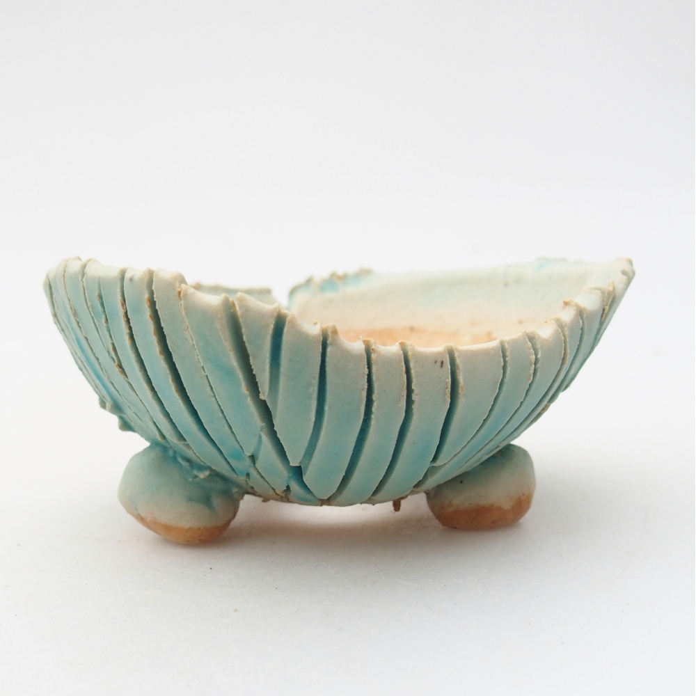 Ceramic Shell 7,5 x 8 x 4 cm , colour blue