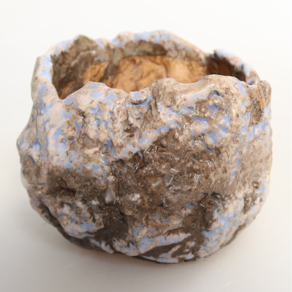 Ceramic Shell, 7 x 7 x 6 cm, blue-brown