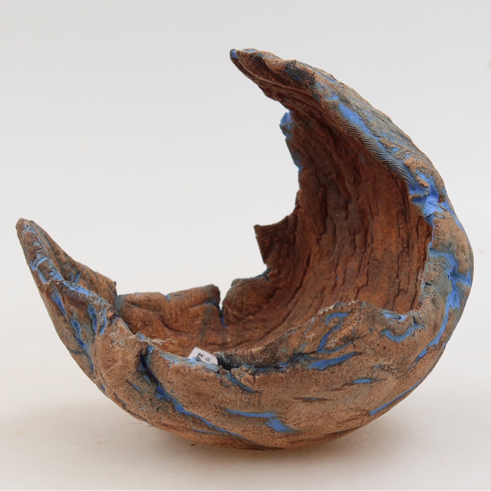 Ceramic Shell  11 x 10 x 11.5 cm, blue