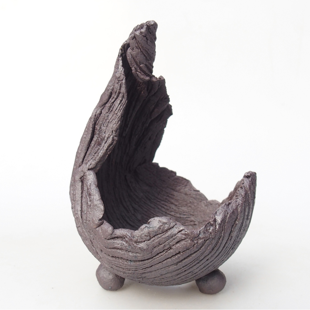 Ceramic Shell 7,5 x 8 x 12,5 cm , metallic colour