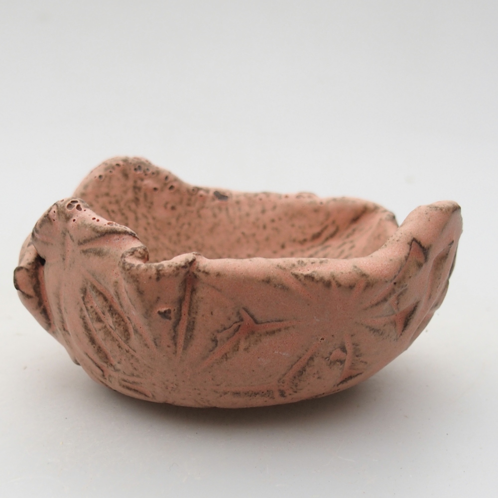 Ceramic Shell 9 x 8,5 x 4,5 cm , colour pink
