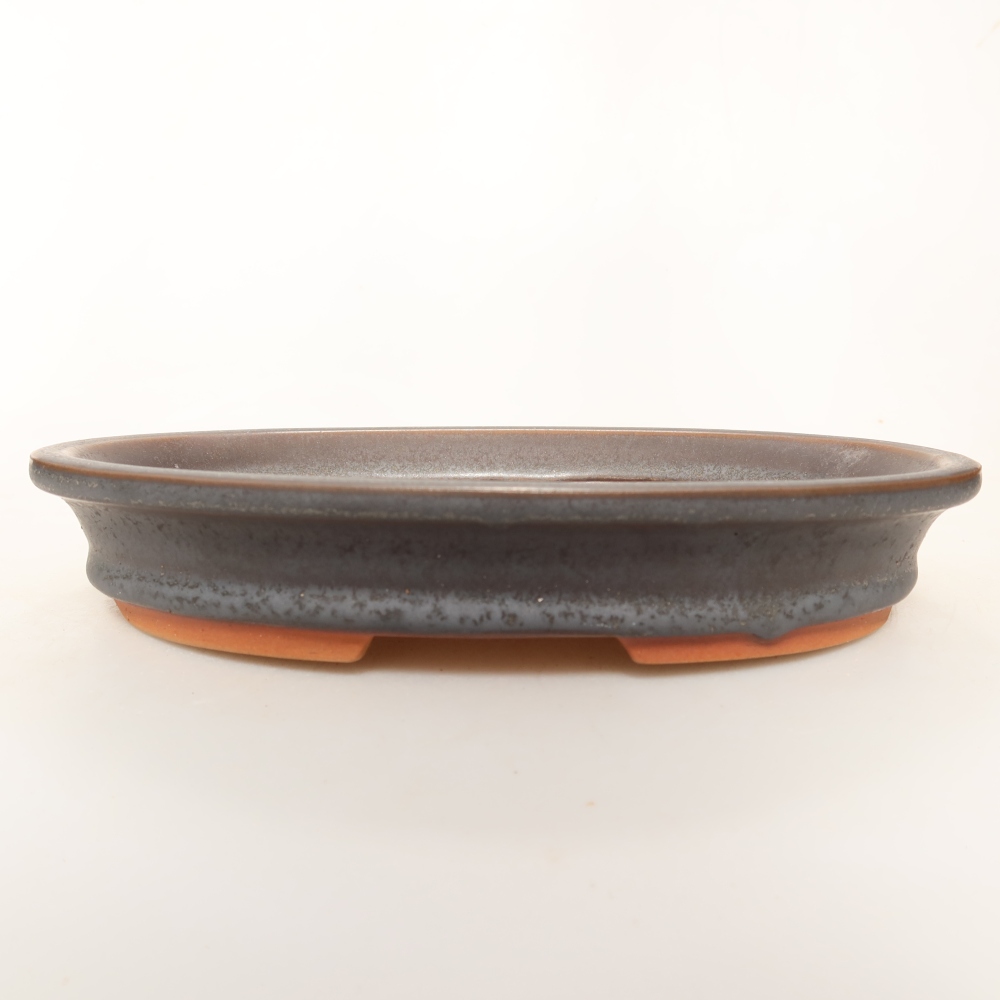 Ceramic Bowl  21 x 15 x 4 cm, metallic color