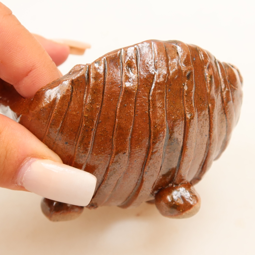 Ceramic Shell 9 x 8,5 x 6 cm , colour brown