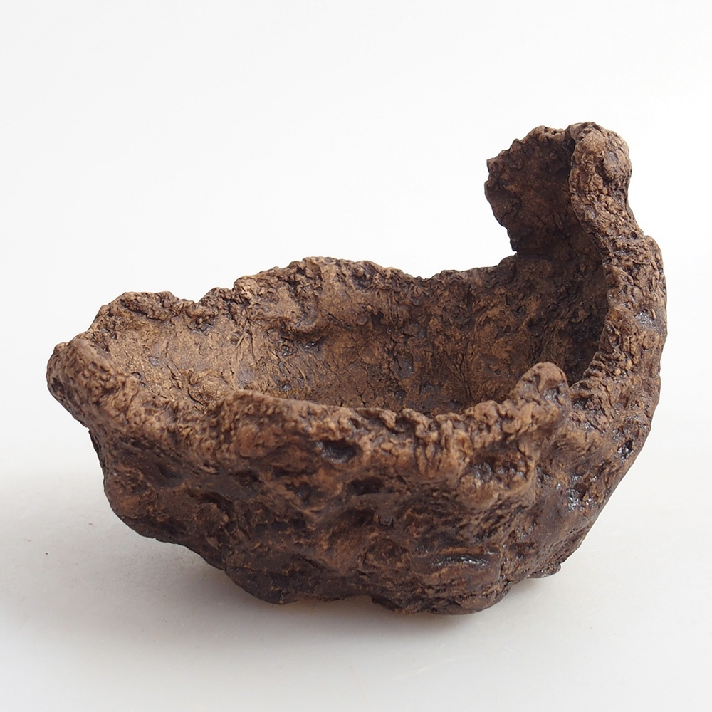 Ceramic Shell 9,5 x 9 x 8,5 cm , colour brown