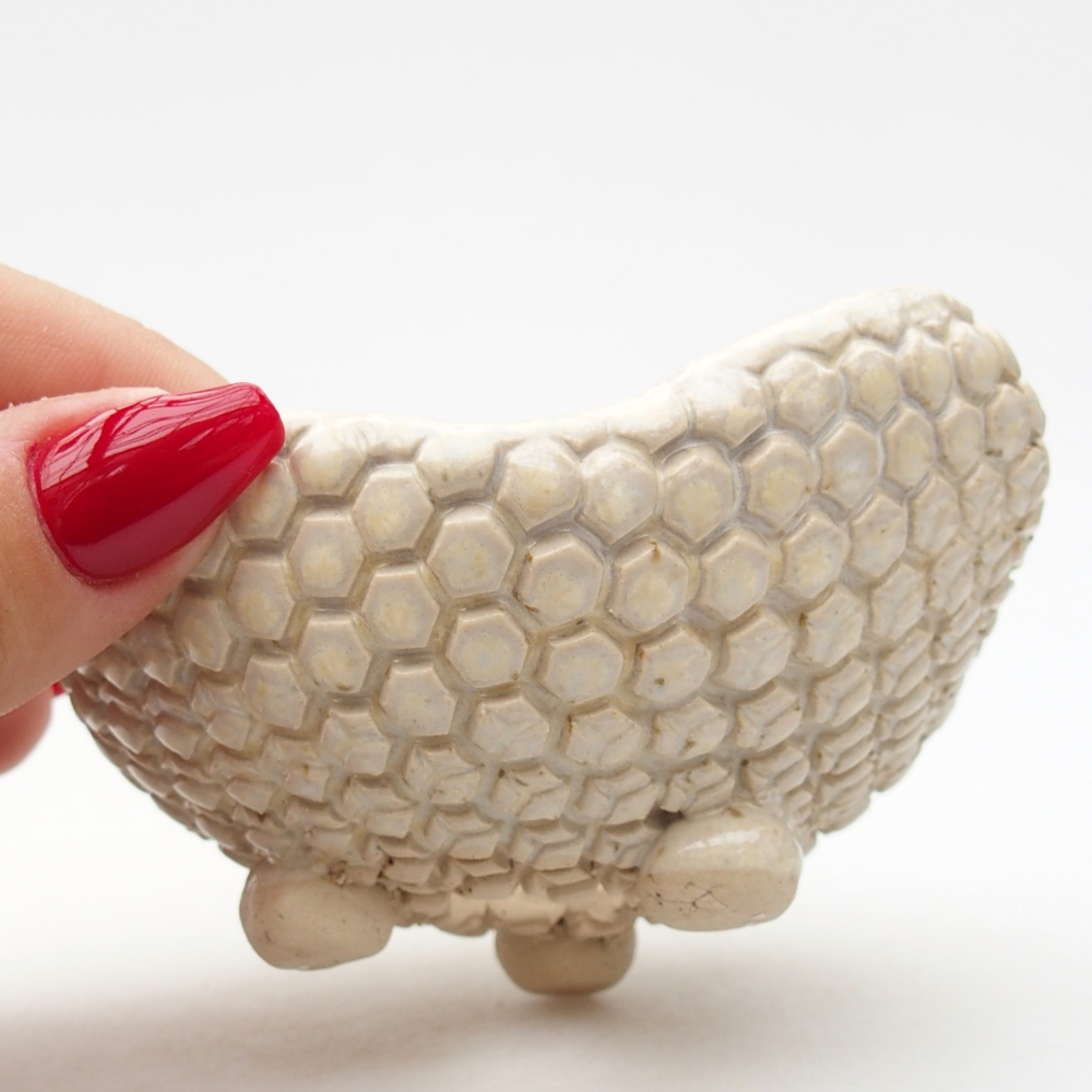 Ceramic Shell 8,5 x 8,5 x 5 cm , colour beige