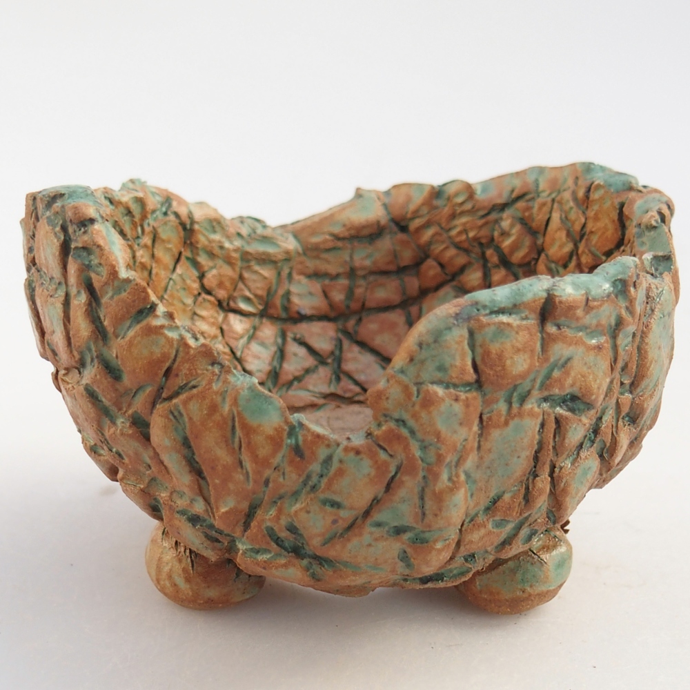 Ceramic Shell 10 x 9,5 x 6,5 cm , colour brown-green