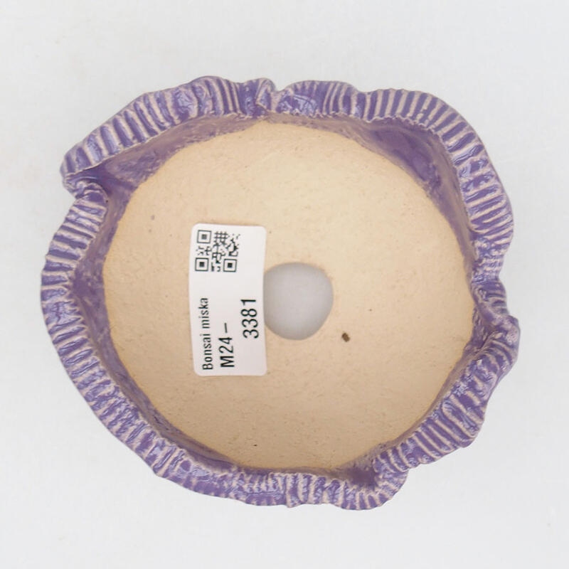 Ceramic shell 10.5 x 10 x 6.5 cm, color purple