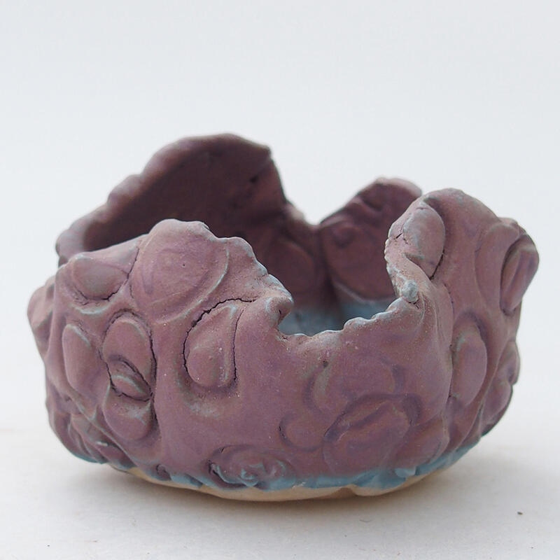 Ceramic shell 7 x 7 x 5.5 cm, color purple