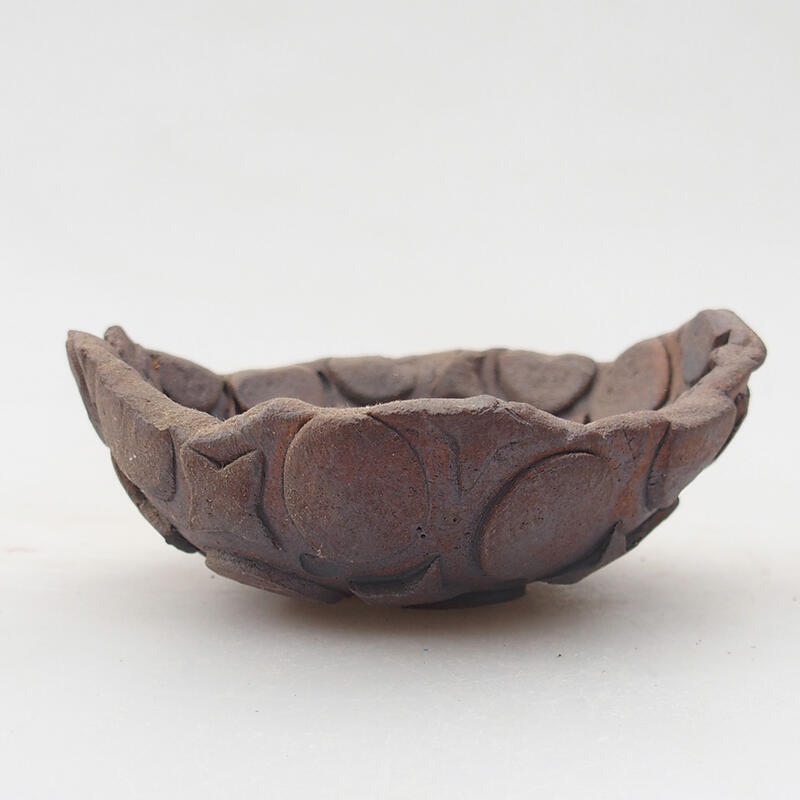 Ceramic shell 8.5 x 8 x 4 cm, color brown