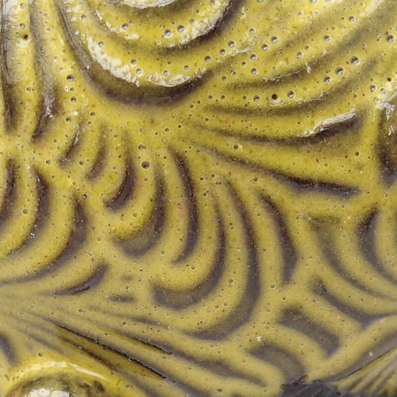 Ceramic Shell 8.5 x 8 x 5 cm, green-yellow color