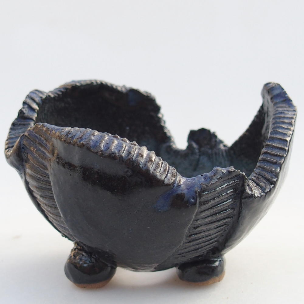 Ceramic shell 8,5 x 8,5 x 6 cm , colour blue