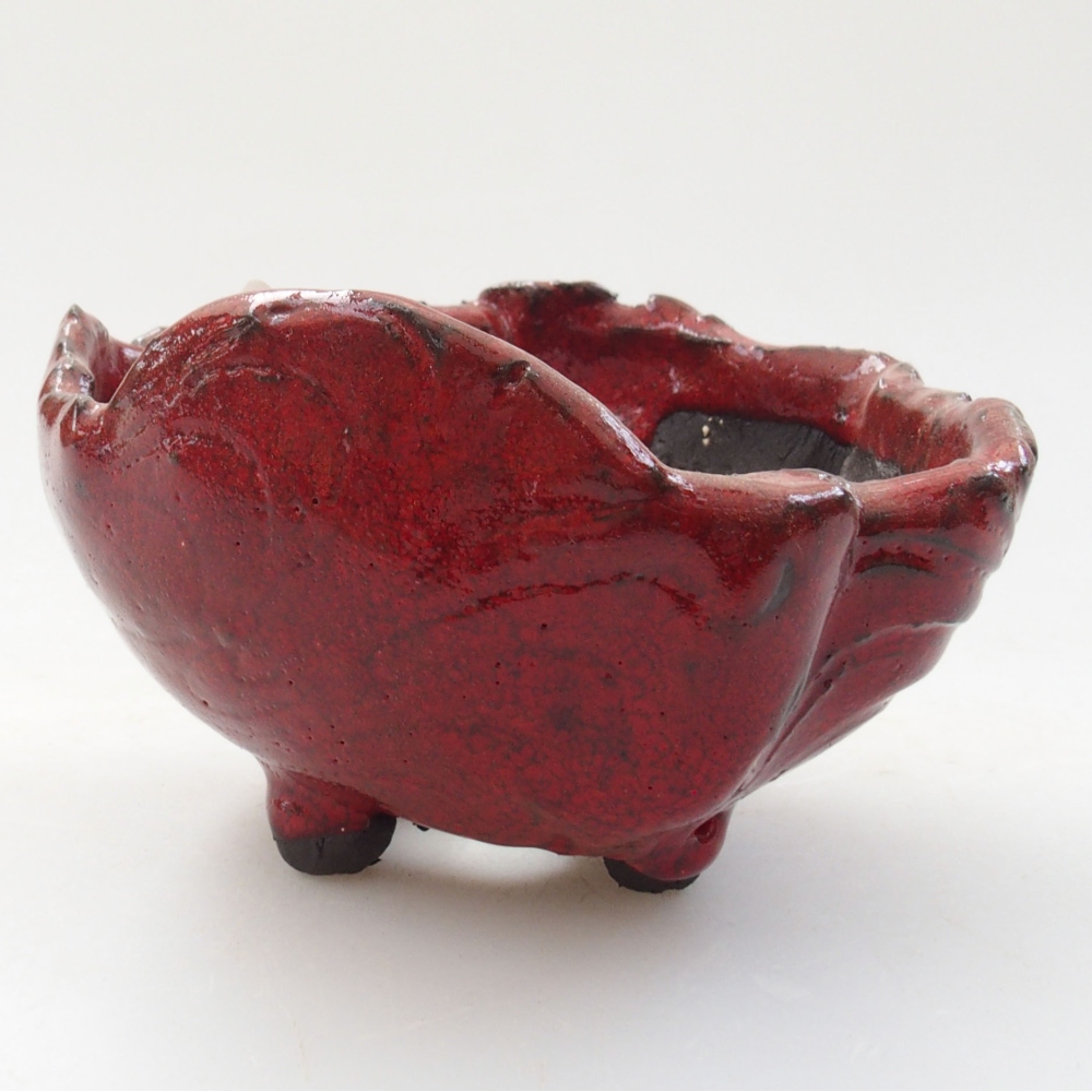 Ceramic shell 9,5 x 8,5 x 6 cm, color red
