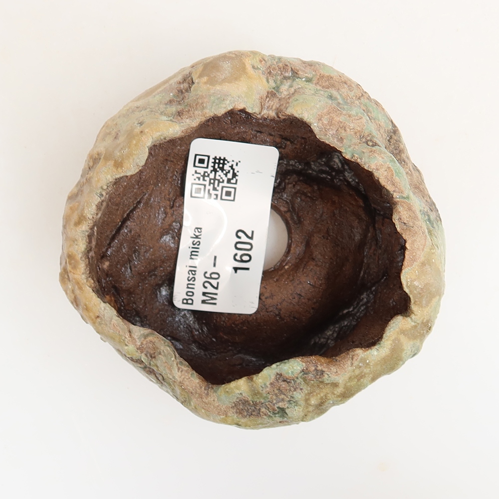 Ceramic Eggshell  6 x 5 x 5.5 cm, green