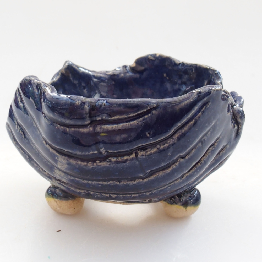 Ceramic shell 7,5 x 7 x 5 cm, color blue