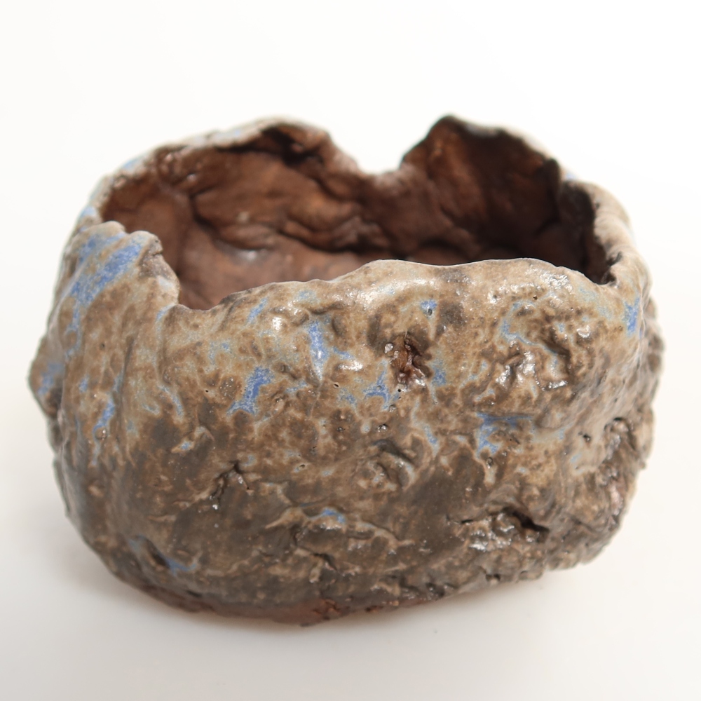 Ceramic Shell, 7 x 7 x 5.5 cm, blue-brown