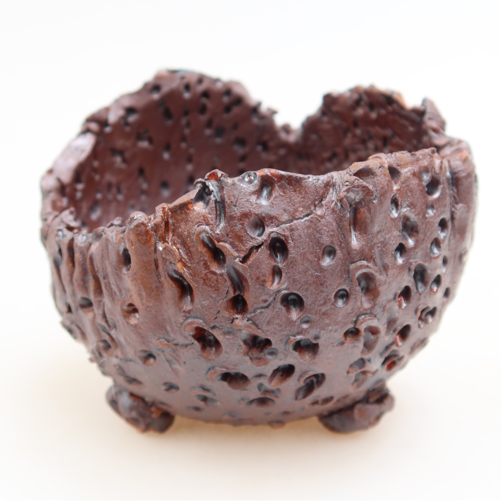 Ceramic Shell, 9.5 x 8.5 x 8 cm, metallic color
