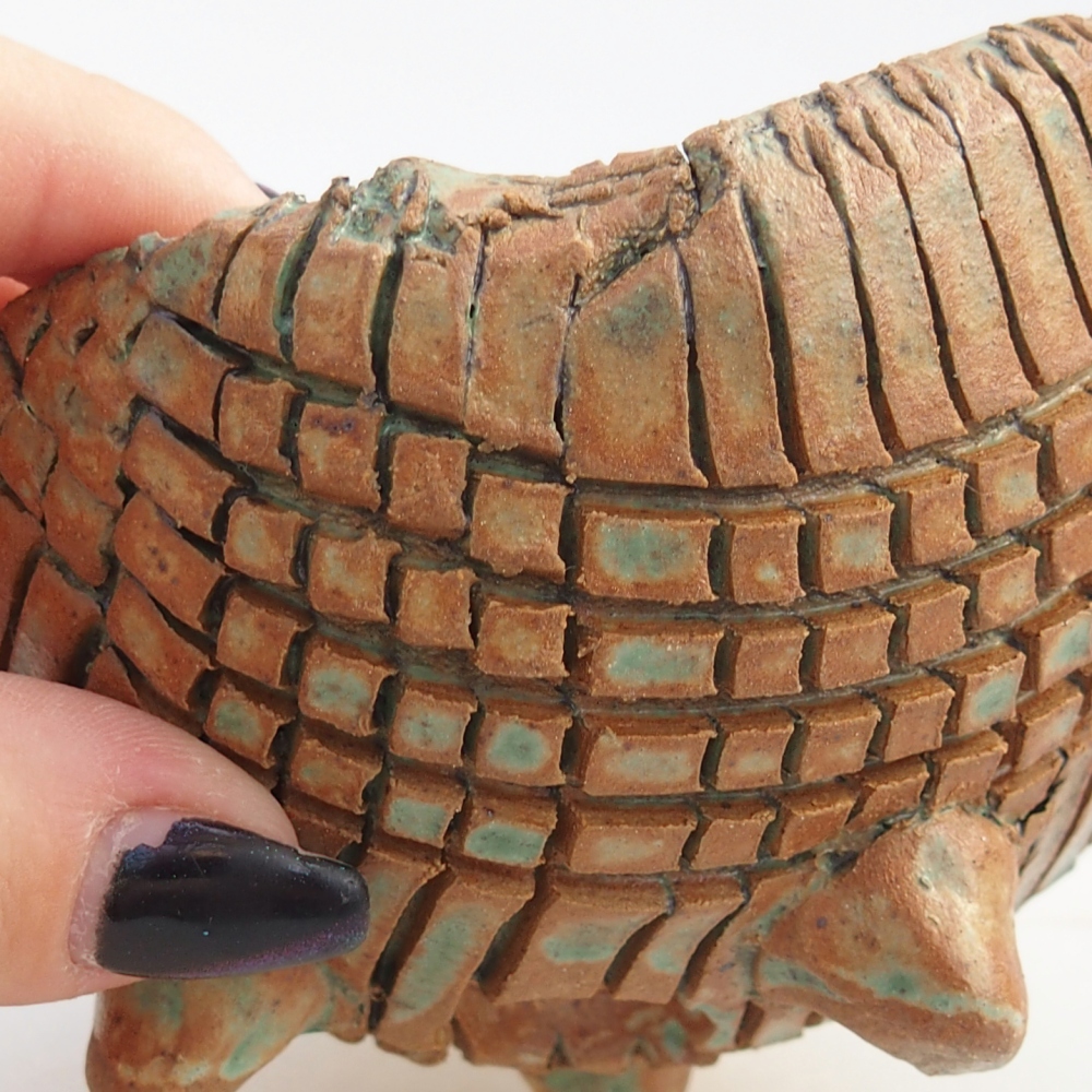 Ceramic Shell 10 x 9,5 x 7,5 cm , colour brown-green