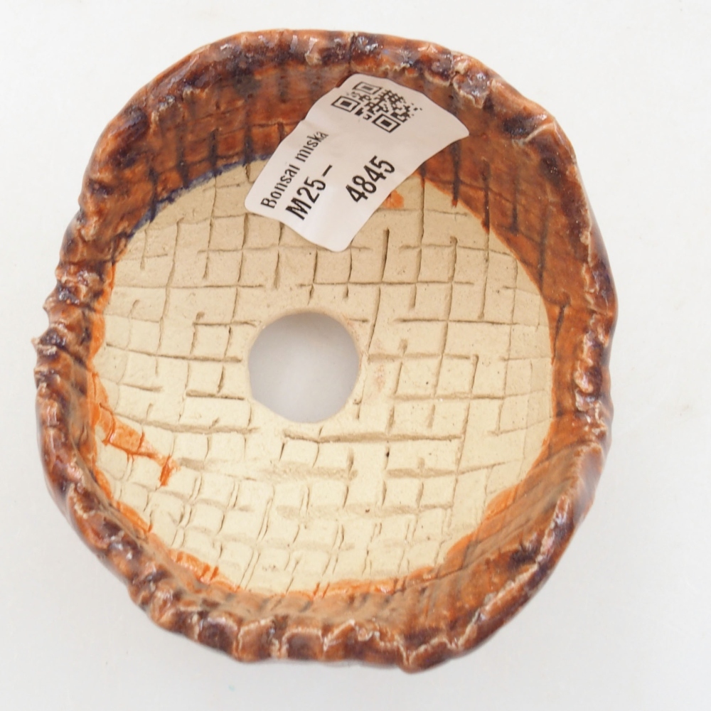 Ceramic shell 7,5 x 7 x 6 cm, color brown