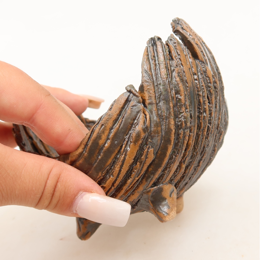 Ceramic Shell  10 x 8 x 9 cm, brown-green