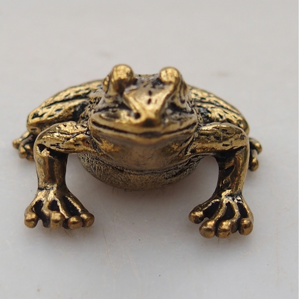 Metal figurine - frog