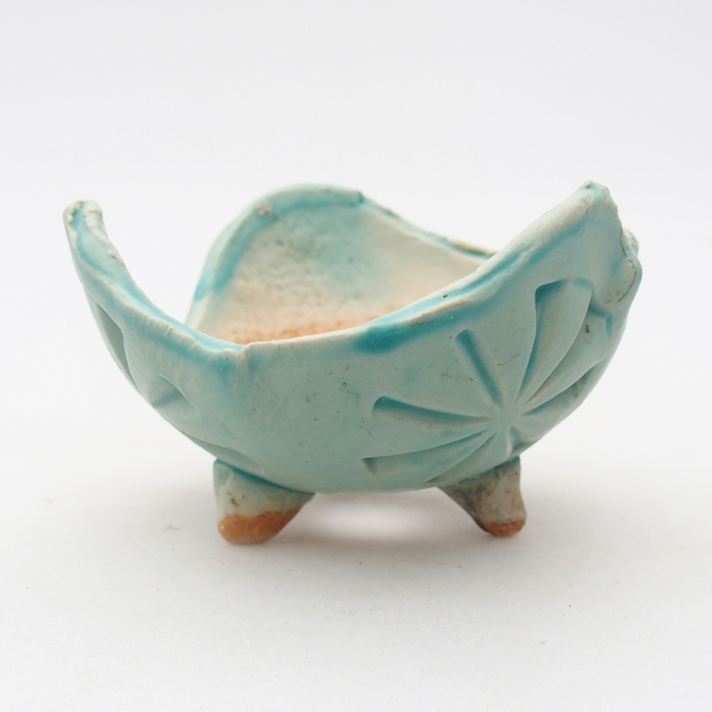 Ceramic shell 8,5 x 8 x 5 cm , colour blue