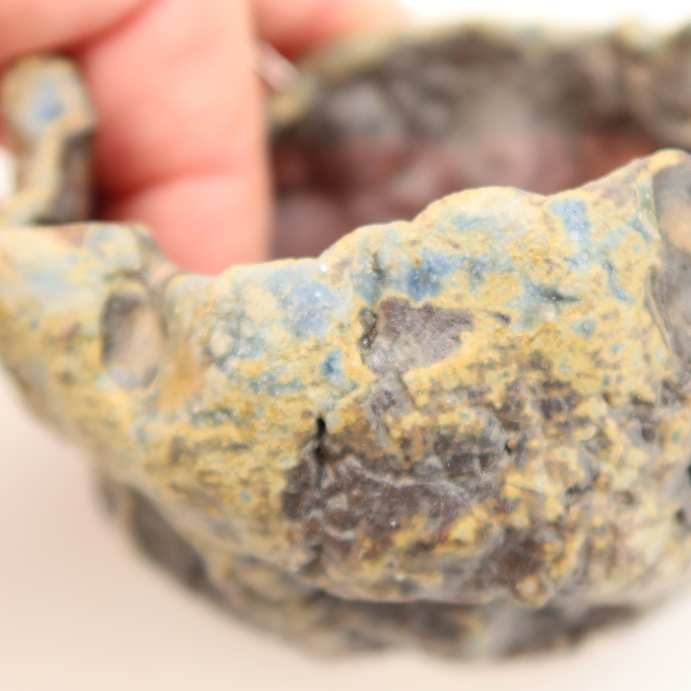 Ceramic Eggshell, 7.5 x 7 x 5 cm, blue