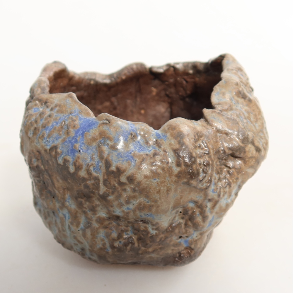 Ceramic Shell, 7 x 7 x 6 cm, blue-brown