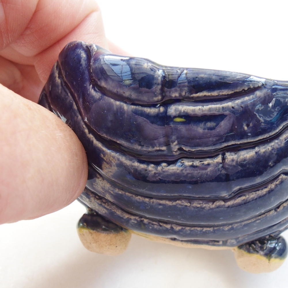 Ceramic shell 7,5 x 7 x 5 cm, color blue