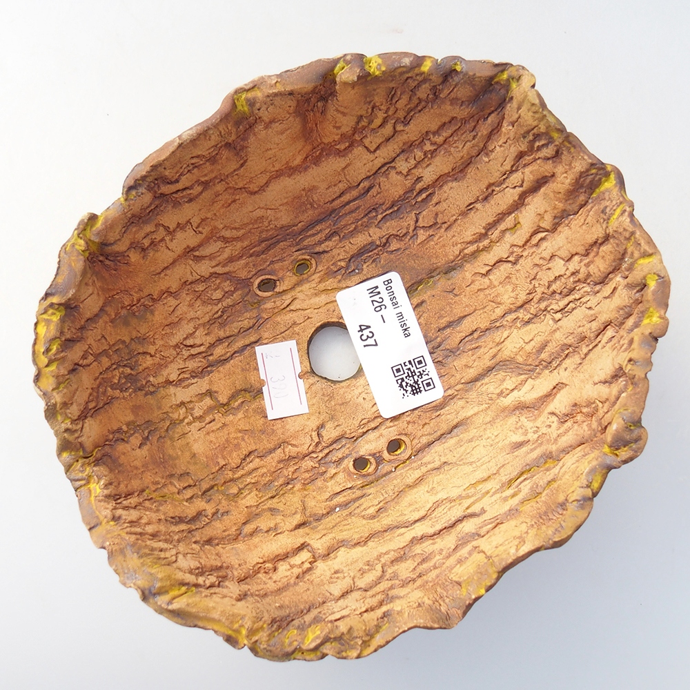 Ceramic shell 16 x 14 x 7 cm , yellow