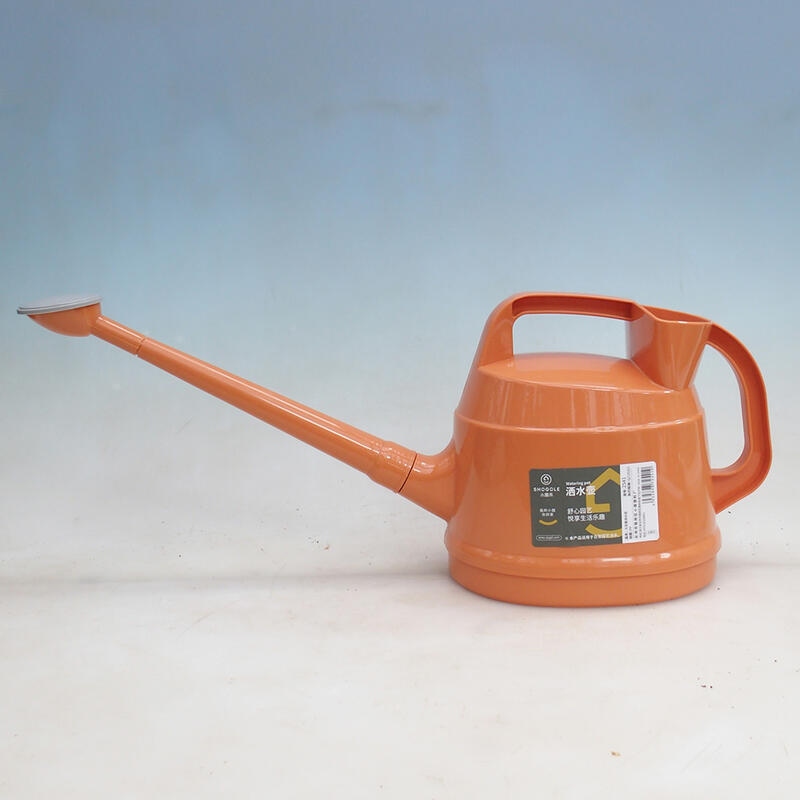 Plastic watering can 4.5 liters Orange