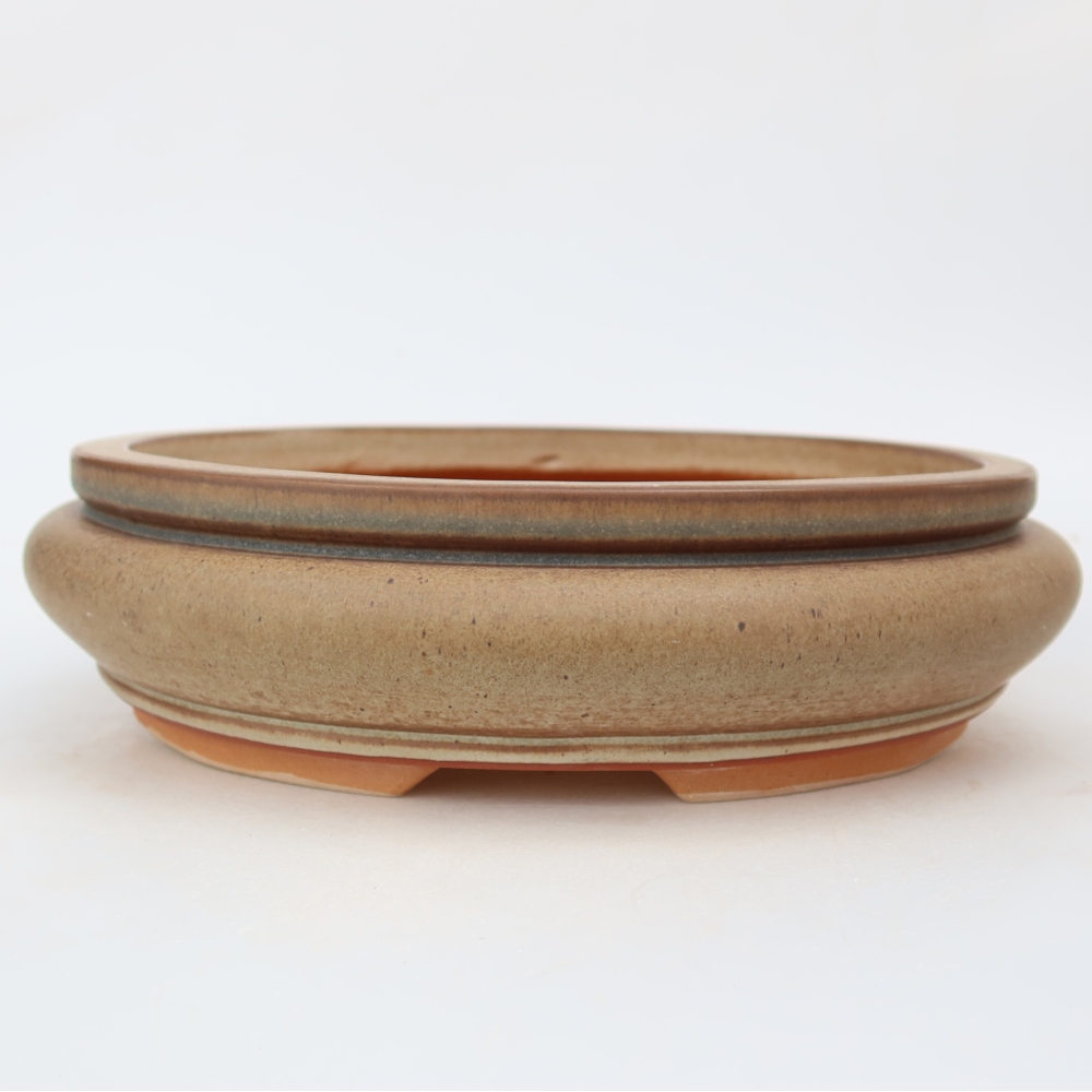 Ceramic Bowl  23 x 23 x 7 cm, brown