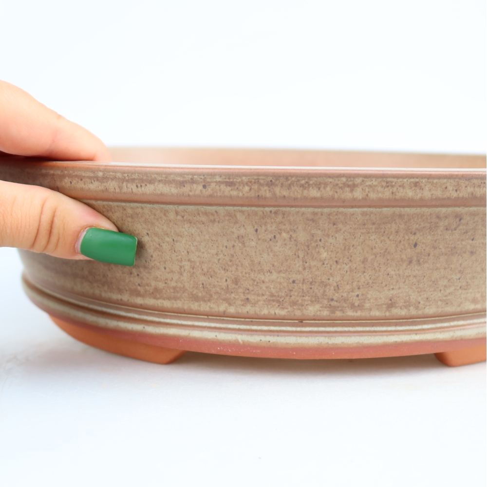 Ceramic Bowl  30.5 x 30.5 x 7 cm, brown
