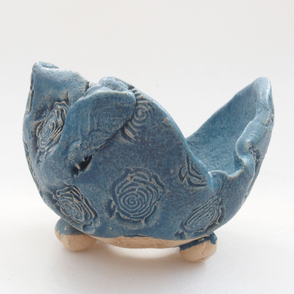 Ceramic shell 7 x 7 x 6 cm, color blue