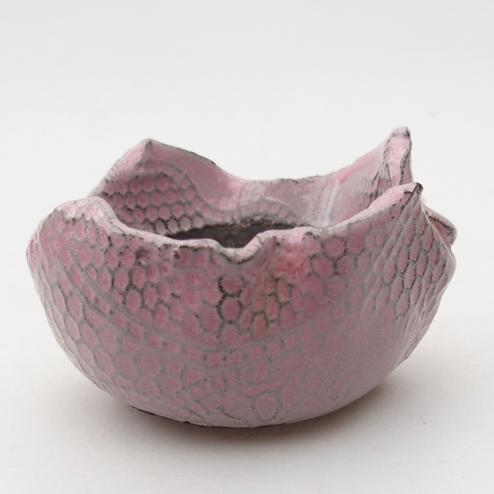 Ceramic Shell 7 x 7 x 6,5 cm , colour purple