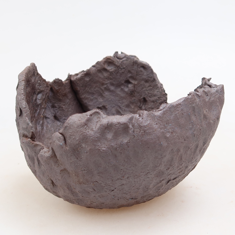 Ceramic Shell  10 x 9.5 x 7 cm, metallic color