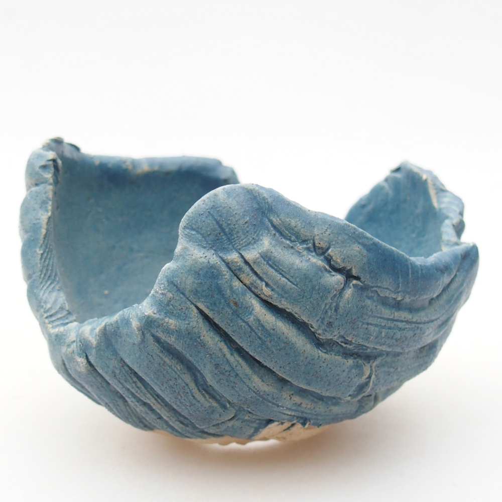 Ceramic shell 8,5 x 8,5 x 6,5 cm , colour blue
