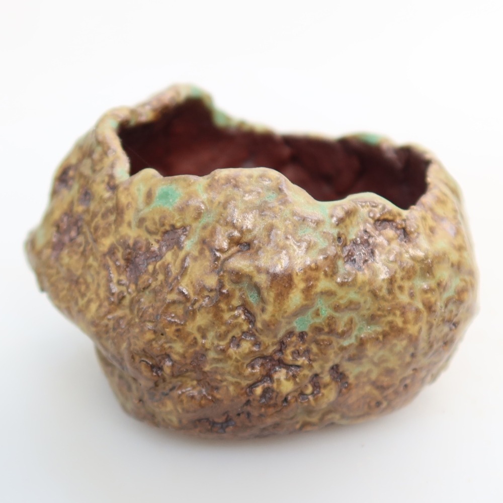 Ceramic Shell  6.5 x 6.5 x 5.5 cm, green