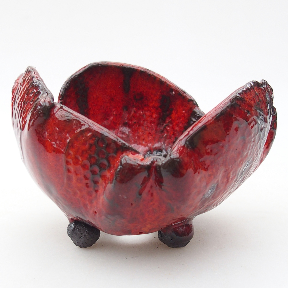 Ceramic Shell 10 x 10 x 7 cm , colour red