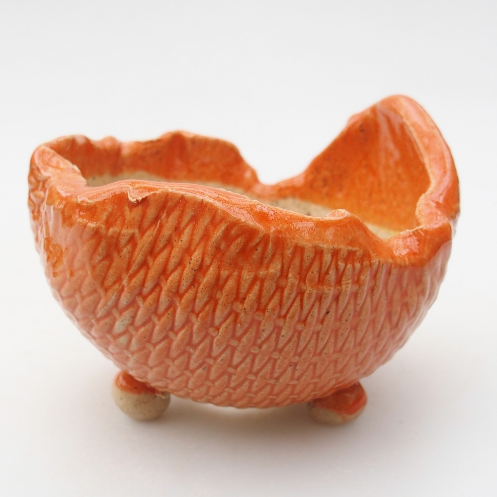 Ceramic Shell 8,5 x 8,5 x 6,5 cm , colour orange