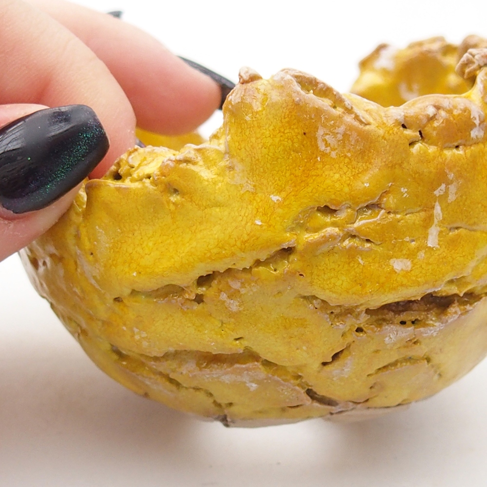 Ceramic Shell 8,5 x 8,5 x 6 cm , yellow