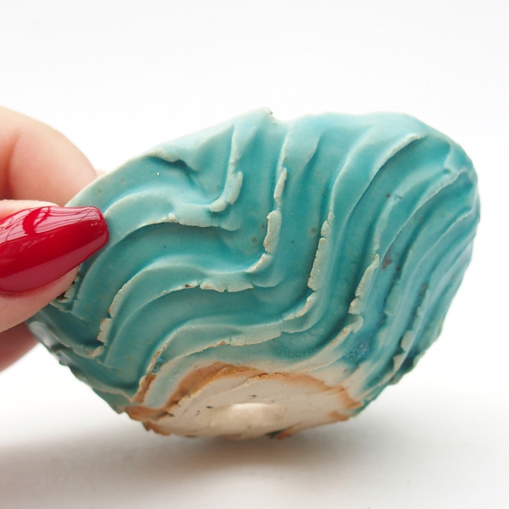 Ceramic shell 8,5 x 8 x 4 cm , colour blue