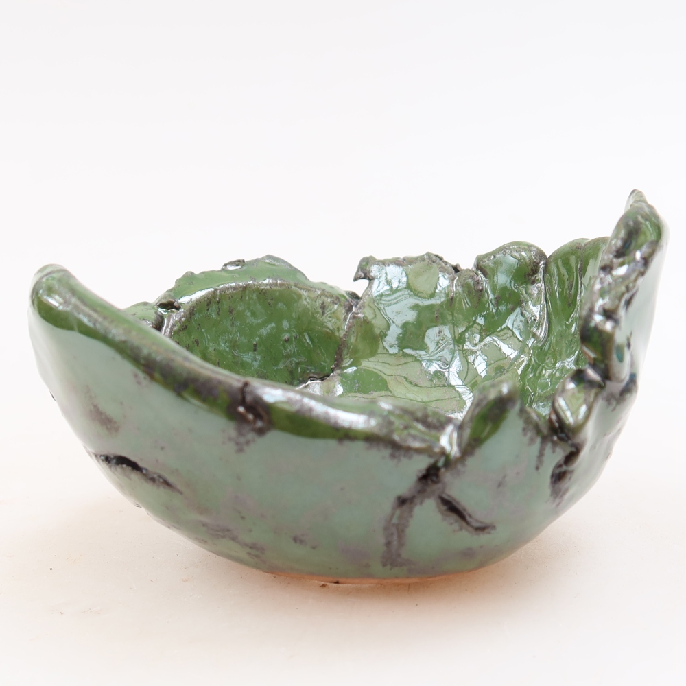 Ceramic Shell  11.5 x 10.5 x 7 cm, green