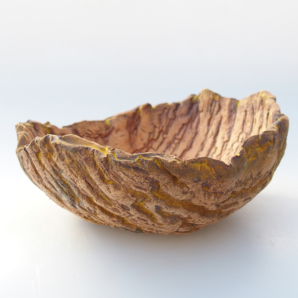 Ceramic shell 16 x 14 x 7 cm , yellow