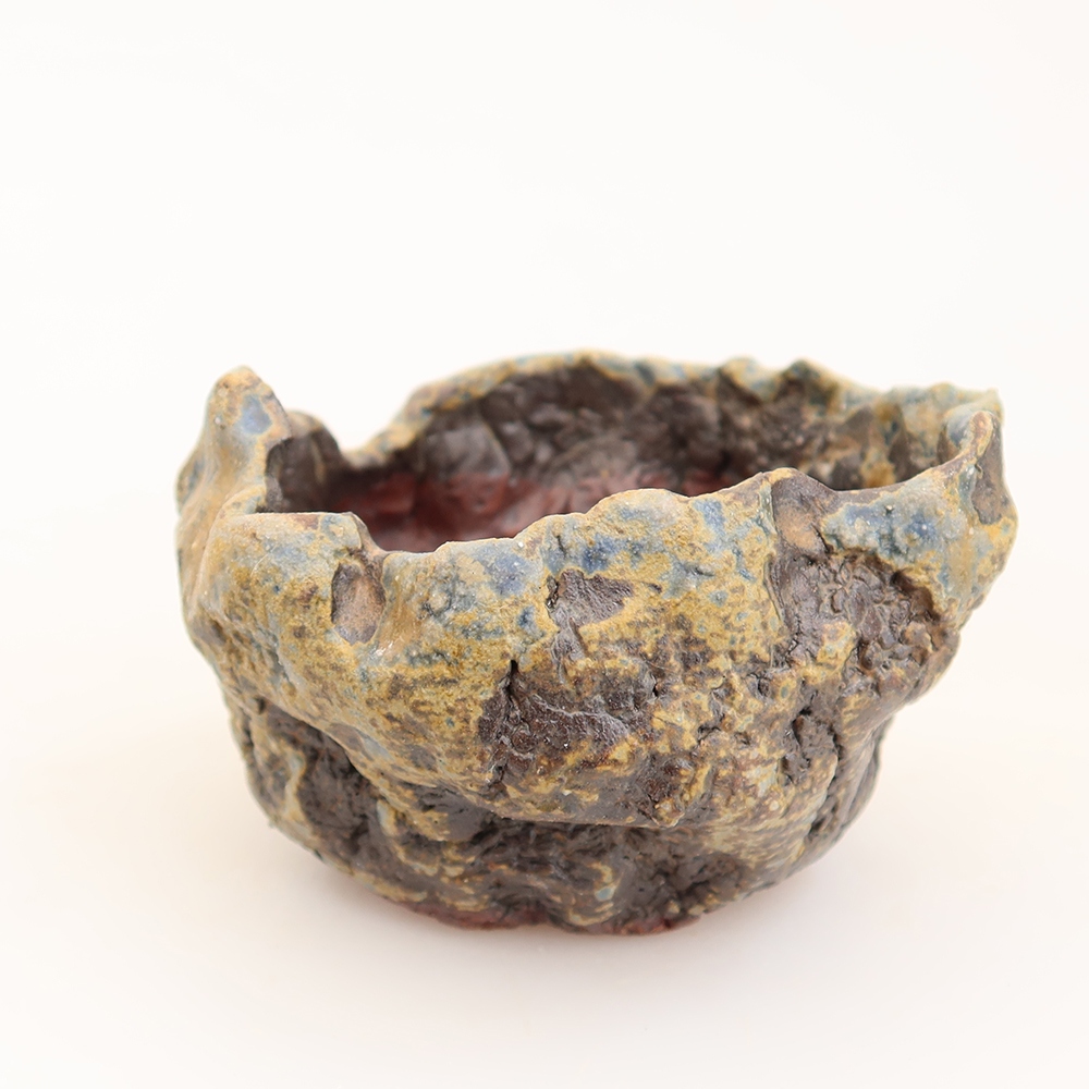 Ceramic Eggshell, 7.5 x 7 x 5 cm, blue