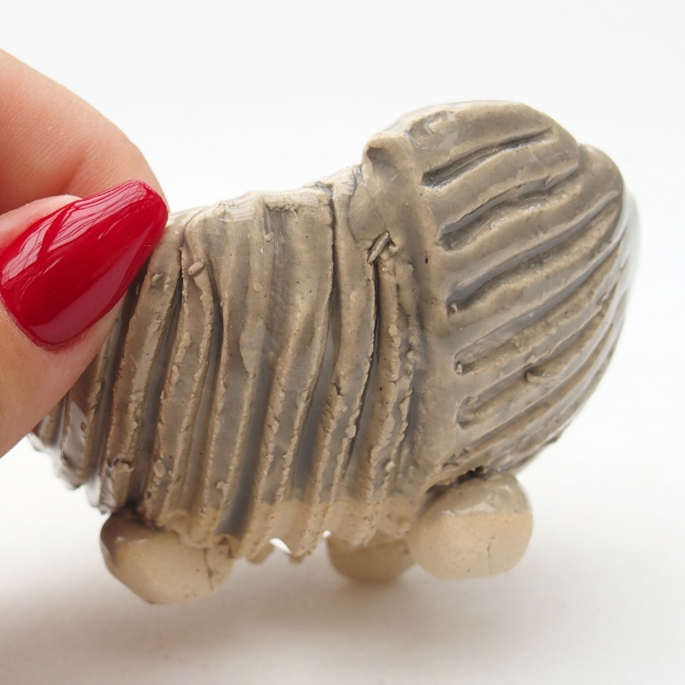 Ceramic Shell 8,5 x 8 x 5 cm , colour beige